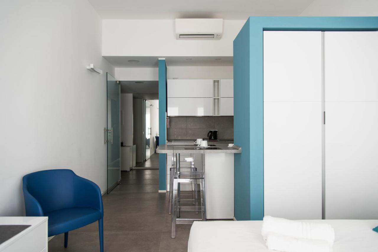 Youhosty - Meravigli R1 Small 16 Milano